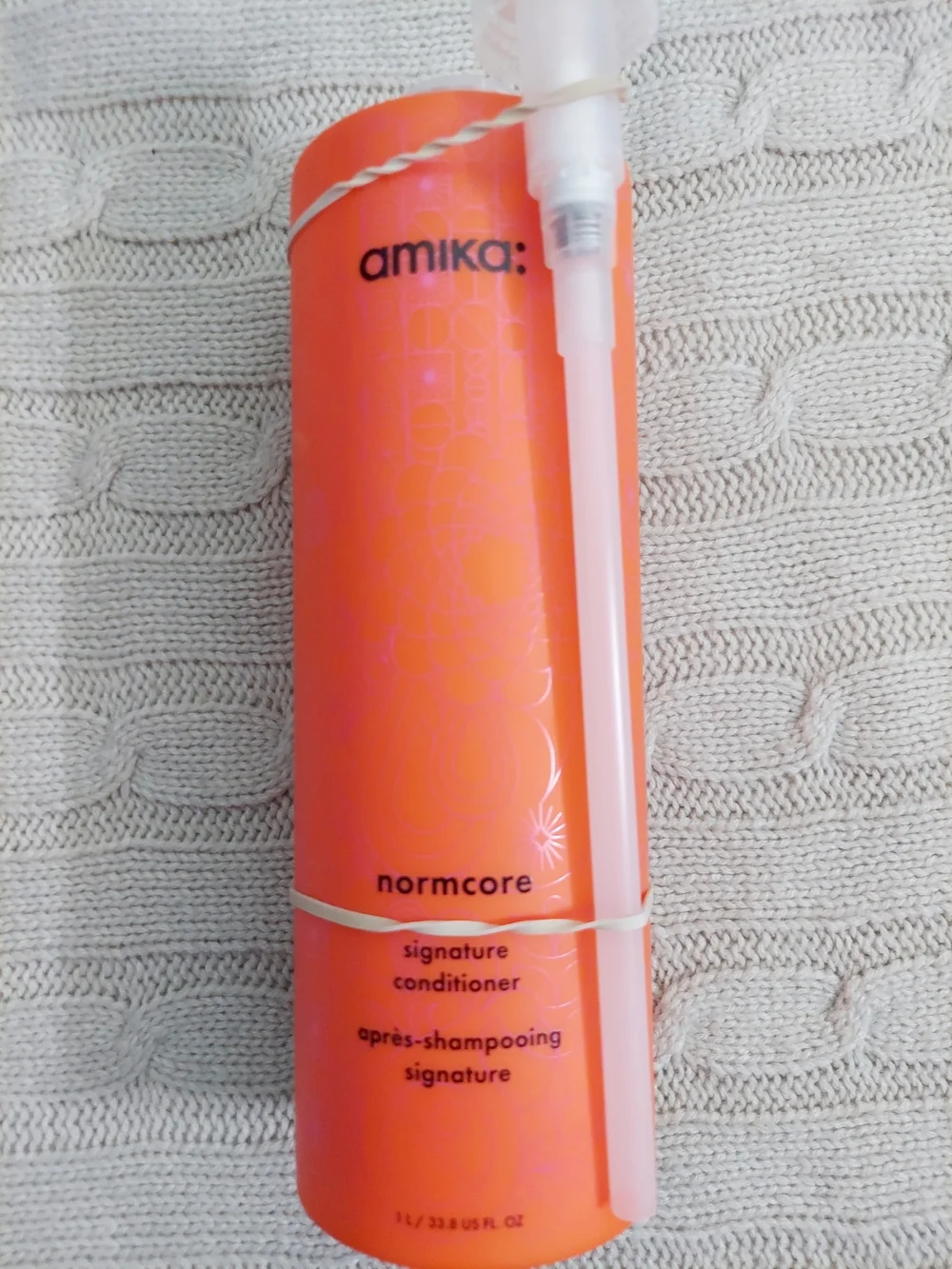 Amika Normcore Signature Conditioner 1 Liter Salon Size NWT Cruelty Free Preppy